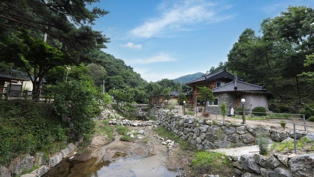 Hoengseong Daraegol Sanbang Pension Exteriér fotografie